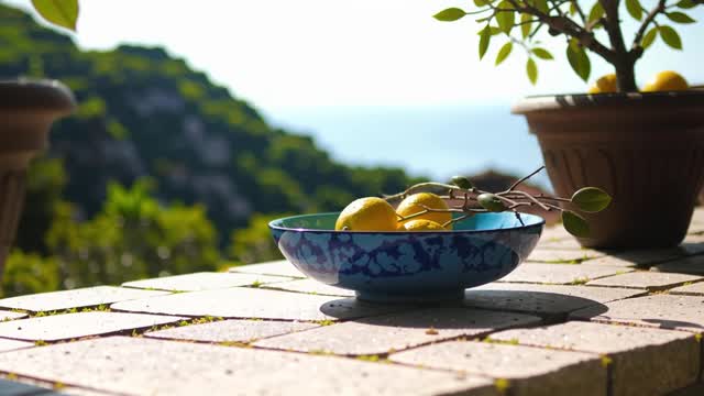 Food scenes and culinary details for warm visual stories